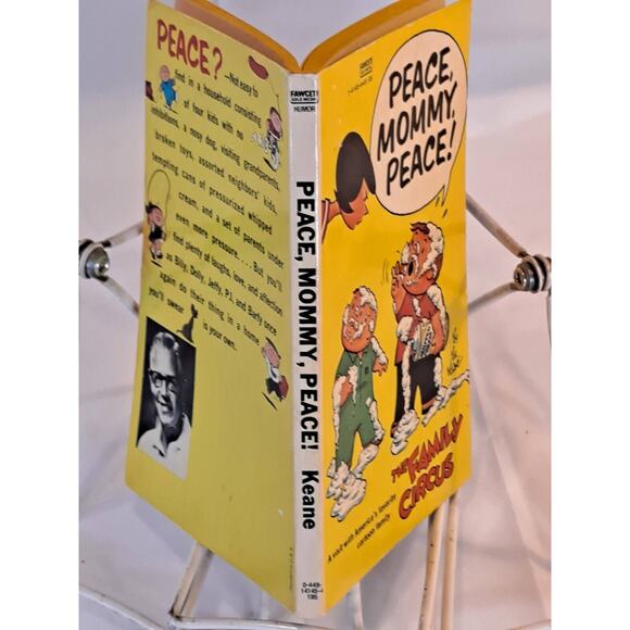 Peace, Mommy, Peace!; A Visit with America's favorite cartoon family The Family - Picture 3 of 4